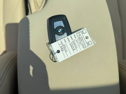 Used 2015 BMW 320i xDrive Sedan AWD/4WD image 16
