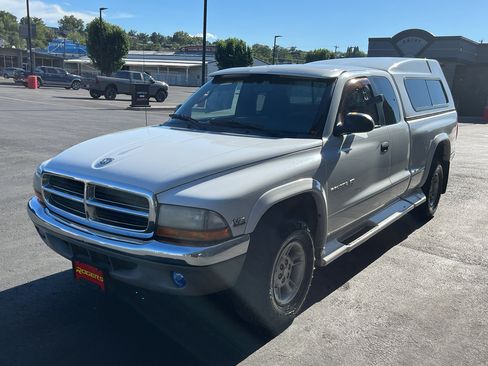 Used 2000 Dodge Dakota 4x4 Club Cab image 3