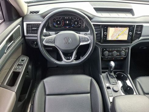 Used 2022 Volkswagen Atlas SEL R-Line image 11