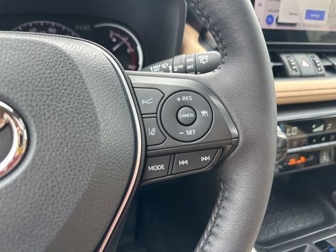 Certified 2023 Toyota RAV4 XLE Premium AWD/4WD image 28