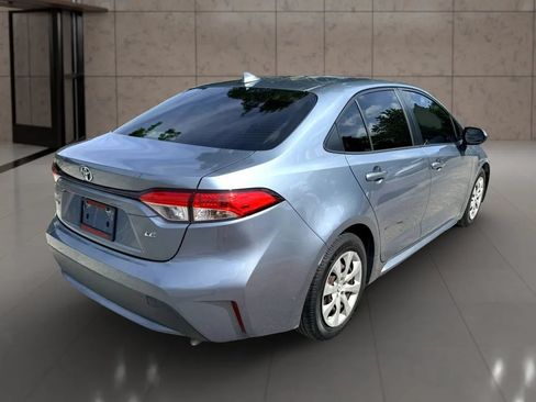 Used 2020 Toyota Corolla LE FWD image 3