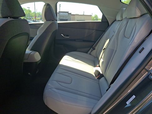 New 2026 Hyundai Elantra Limited FWD image 6