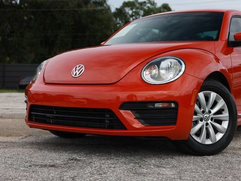 Used 2019 Volkswagen Beetle 2.0T S FWD image 28