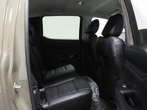 New 2025 Ford Ranger Lariat w/ Black Appearance Package image 14