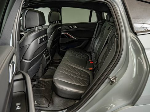 Used 2024 BMW X6 xDrive40i w/ Premium Package image 34