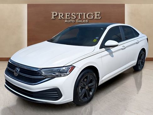 Used 2023 Volkswagen Jetta SE FWD image 12