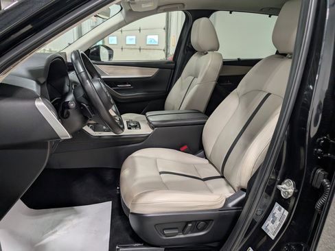 Used 2024 MAZDA CX-90 3.3 Turbo w/ Preferred Package AWD/4WD image 13