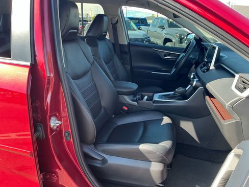 Certified 2021 Toyota RAV4 Limited FWD image 18