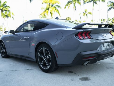 Used 2024 Ford Mustang Coupe image 6