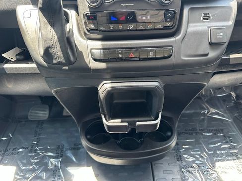 Used 2025 RAM ProMaster 2500 w/ Convenience Group FWD image 25