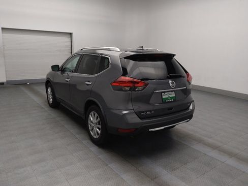 Used 2017 Nissan Rogue SV image 5