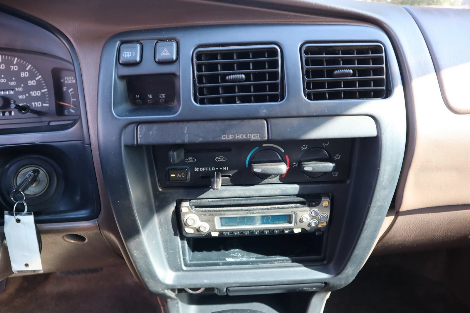 Used 1998 Toyota 4Runner 2WD w/ Pwr Pkg #2 image 21