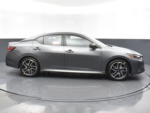 New 2025 Nissan Sentra SR w/ SR Premium Package image 4