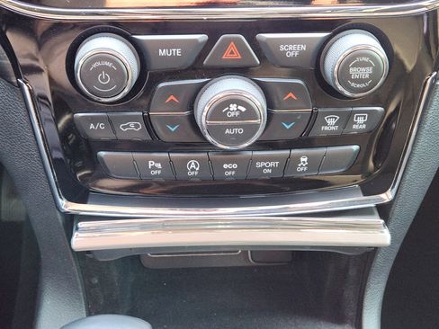 Used 2020 Jeep Grand Cherokee Altitude image 19