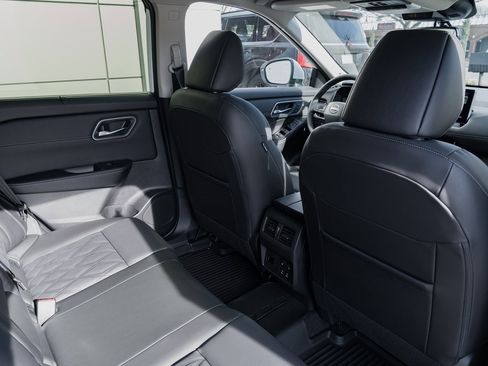 New 2026 Nissan Rogue Platinum image 25