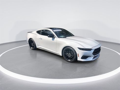 Used 2024 Ford Mustang Coupe image 2