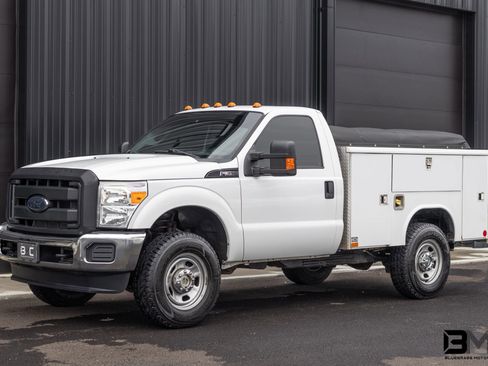 Used 2016 Ford F350 XL image 2