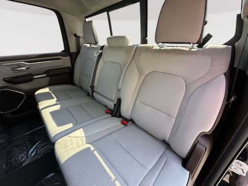 Used 2025 RAM 1500 Laramie AWD/4WD image 30