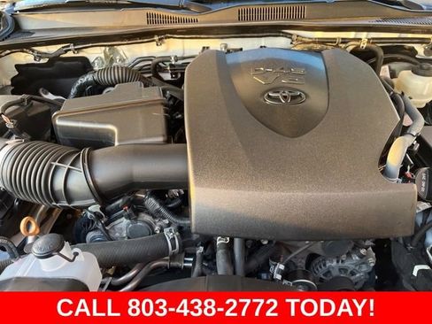 Used 2022 Toyota Tacoma SR AWD/4WD image 33