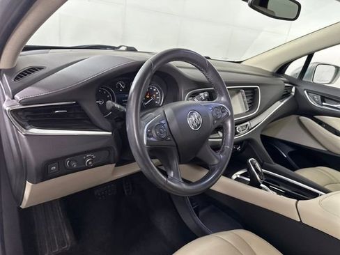 Used 2019 Buick Enclave Essence image 13