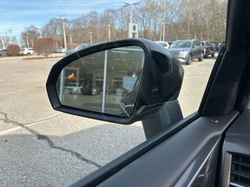 New 2026 Volkswagen Taos SE image 15