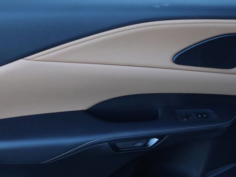 Used 2025 Lexus RX 350 Premium image 34