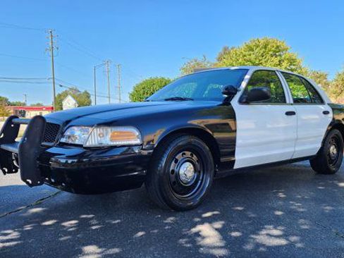 Used 2008 Ford Crown Victoria Police Interceptor RWD image 2