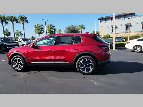 New 2026 Chevrolet Equinox EV LT image 16