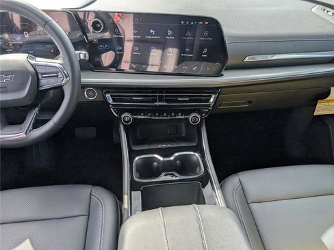 New 2026 Chevrolet Traverse LT w/ Midnight/Sport Edition image 16