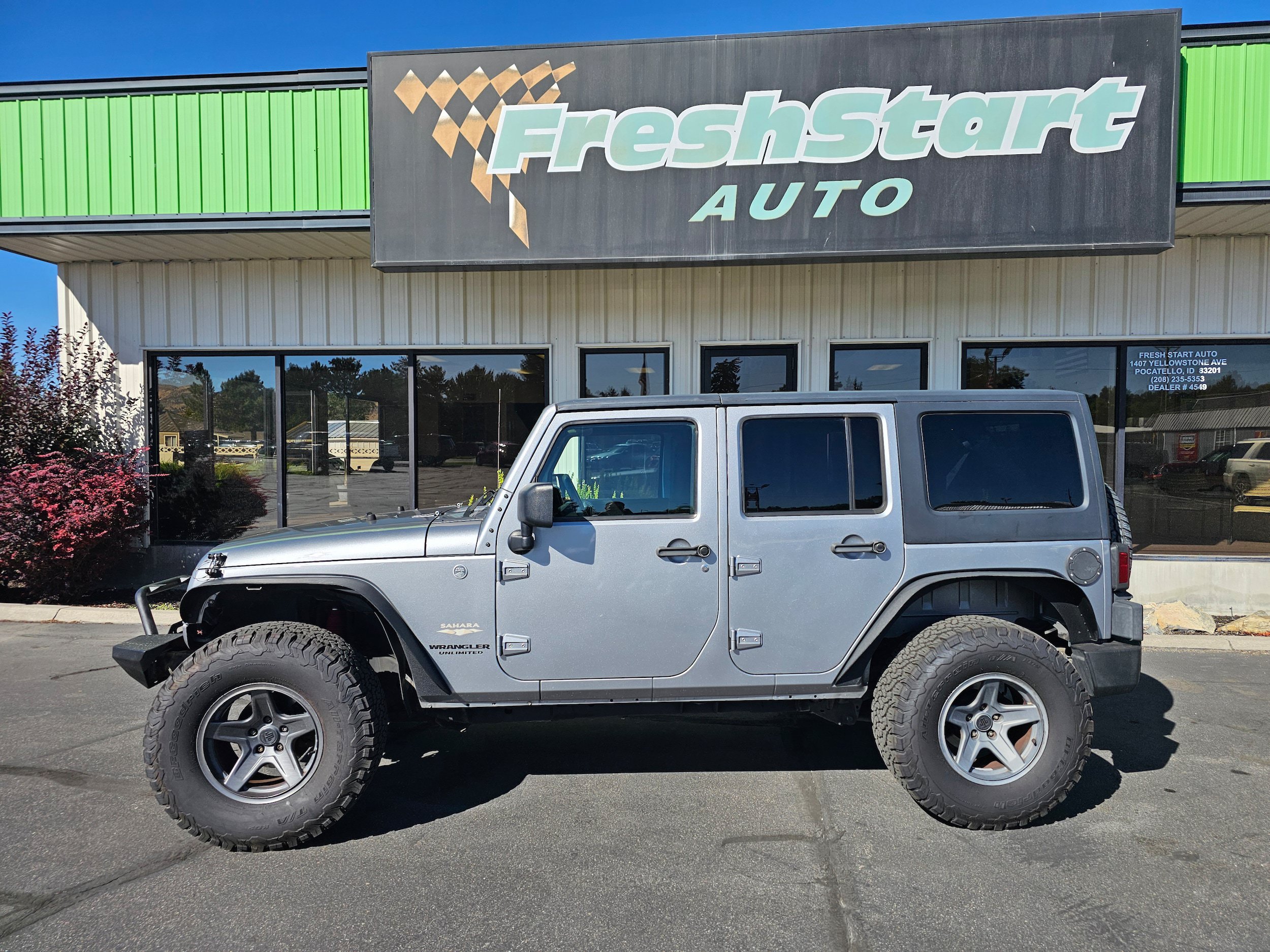 Used 2013 Jeep Wrangler Unlimited Sahara w/ Connectivity Group AWD/4WD image 1