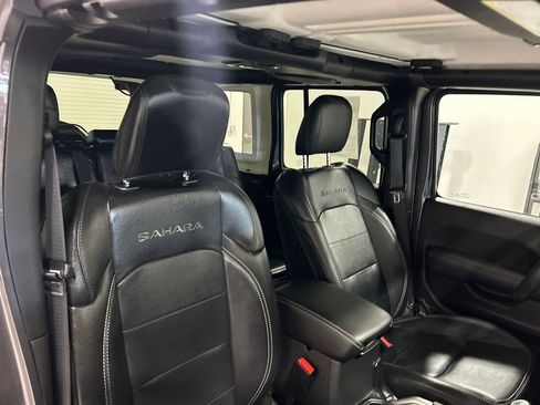 Used 2023 Jeep Wrangler Unlimited Sahara w/ Cold Weather Group image 34