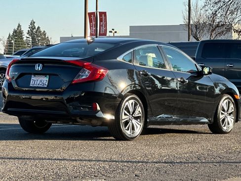 Used 2016 Honda Civic EX-T image 2