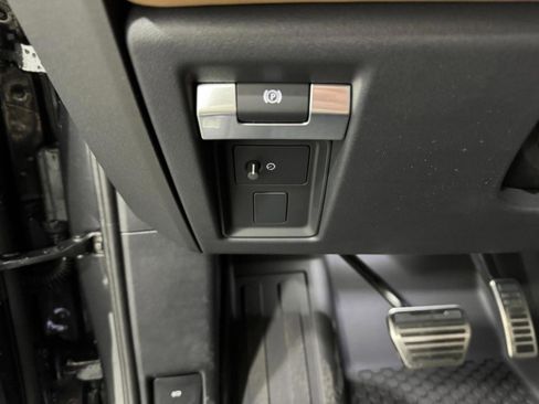 New 2026 Land Rover Defender 110 V8 image 29