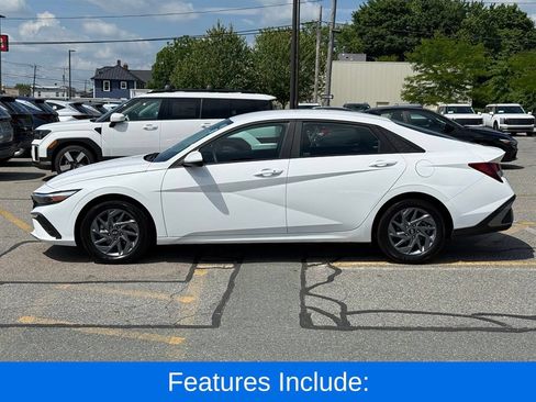 Certified 2024 Hyundai Elantra SEL FWD image 2
