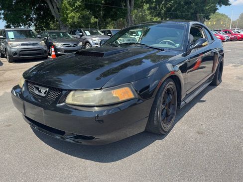 Used 2004 Ford Mustang GT RWD image 5