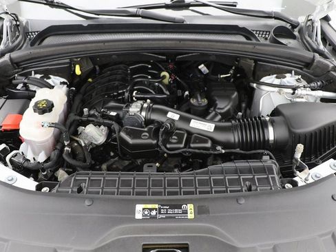 Used 2023 Jeep Grand Cherokee Limited image 22