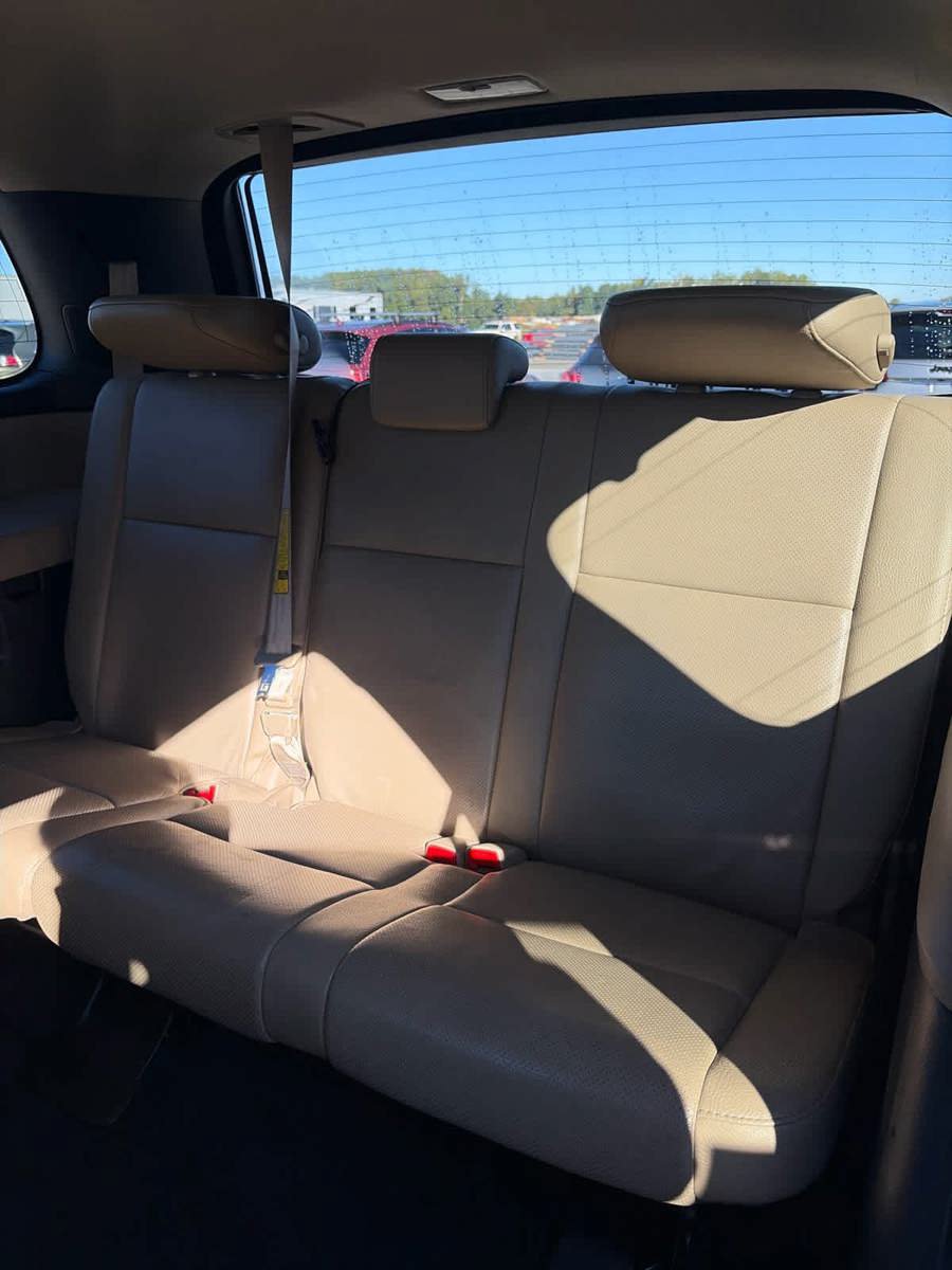 Used 2012 Toyota Sequoia Platinum AWD/4WD image 28