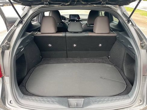 Used 2019 Toyota C-HR Limited FWD image 13