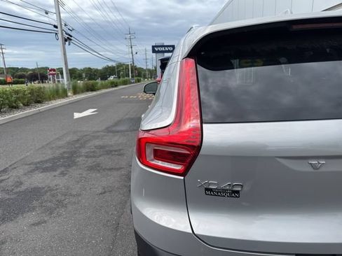 Certified 2025 Volvo XC40 B5 Plus AWD/4WD image 10