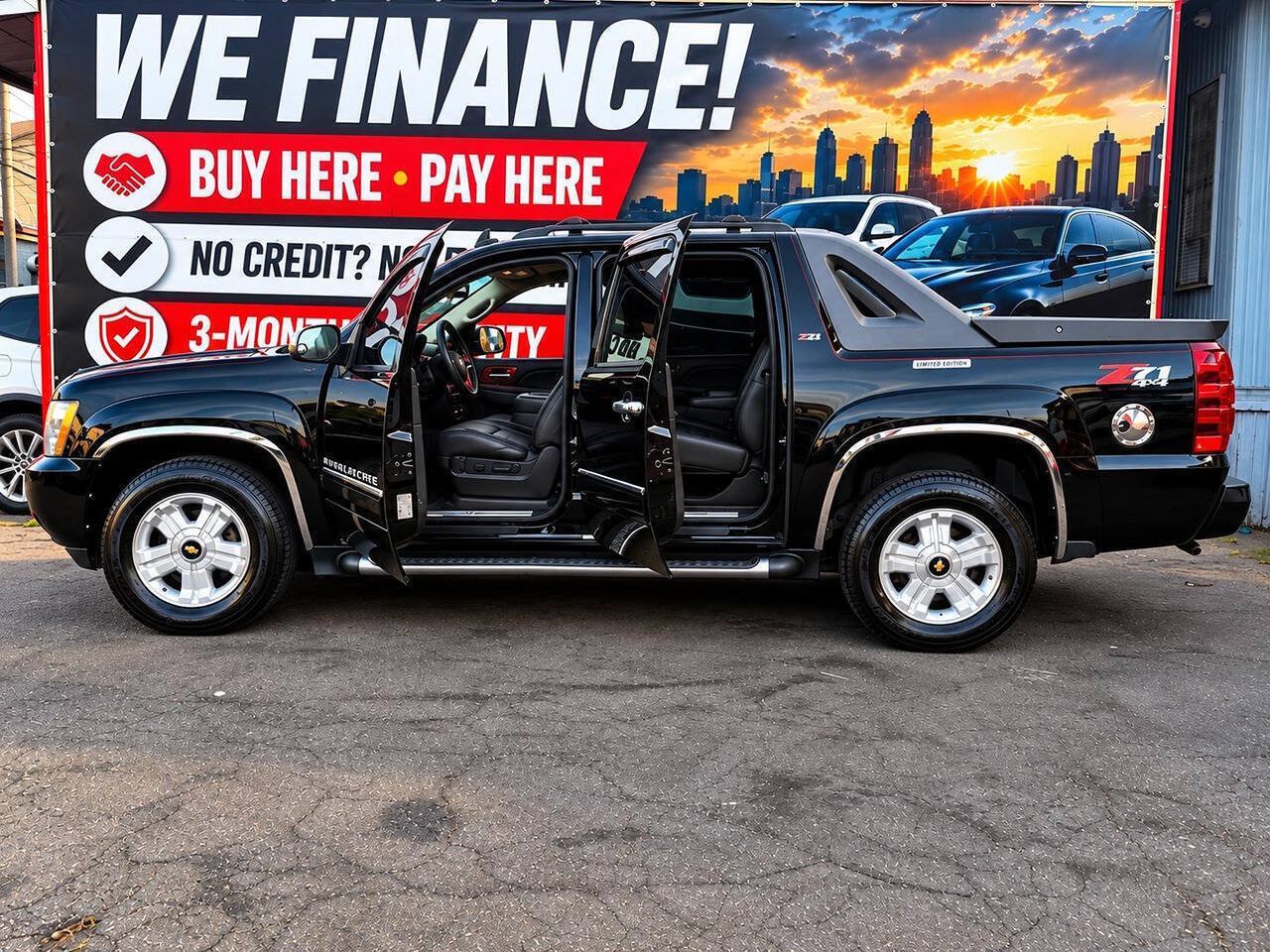 Used 2012 Chevrolet Avalanche LT w/ Suspension Package, Off-Road AWD/4WD image 11
