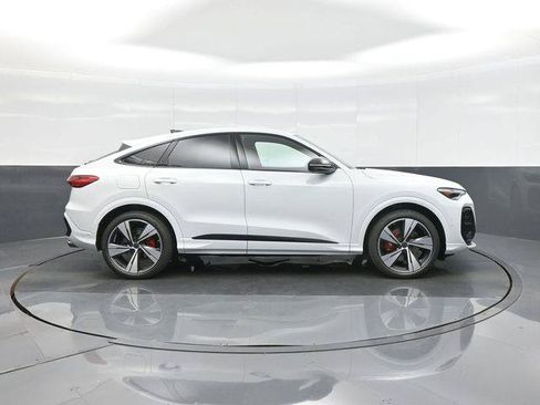 New 2026 Audi SQ5 Prestige AWD/4WD image 8