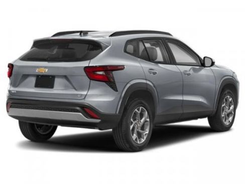 New 2026 Chevrolet Trax LT w/ Driver Confidence Package FWD image 2
