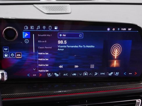 Used 2025 Chevrolet Traverse High Country image 27