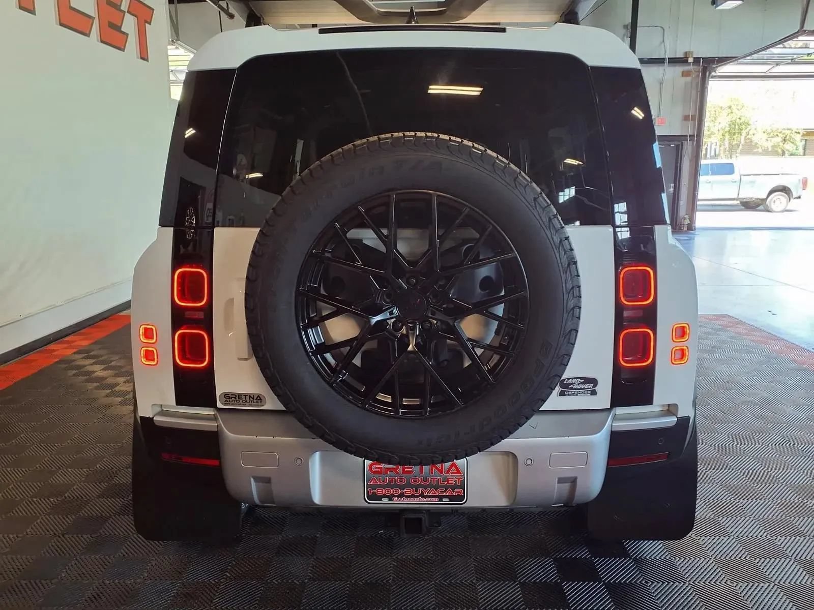 Used 2023 Land Rover Defender 110 S AWD/4WD image 6