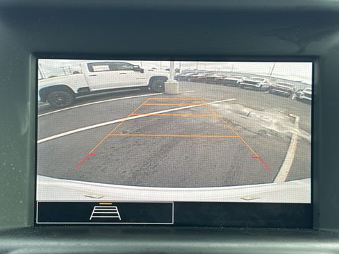Used 2023 GMC Terrain SLE w/ Driver Convenience Package FWD image 24