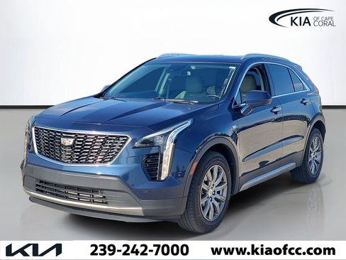 Used 2019 Cadillac XT4 Premium Luxury FWD image 3
