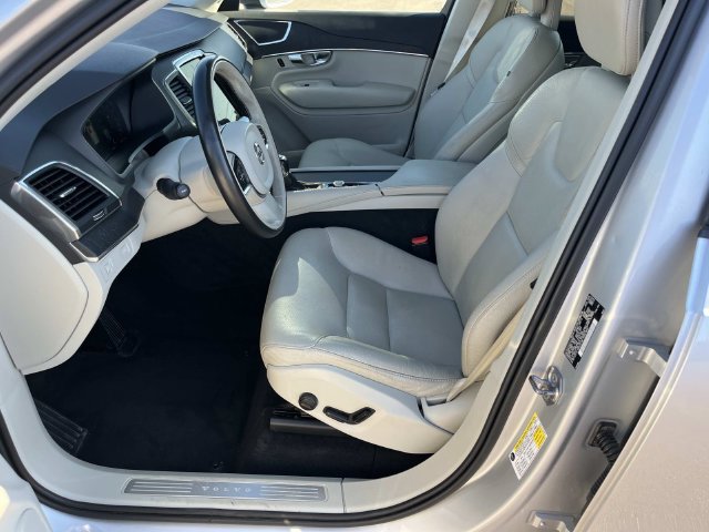 Used 2020 Volvo XC90 T6 Momentum AWD/4WD image 27