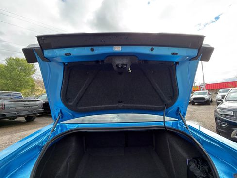 Used 2015 Dodge Challenger SRT Hellcat image 11