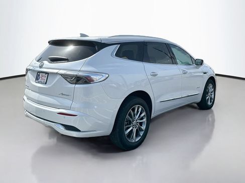 Used 2024 Buick Enclave Avenir FWD image 7