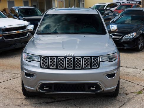 Used 2020 Jeep Grand Cherokee Overland RWD image 11